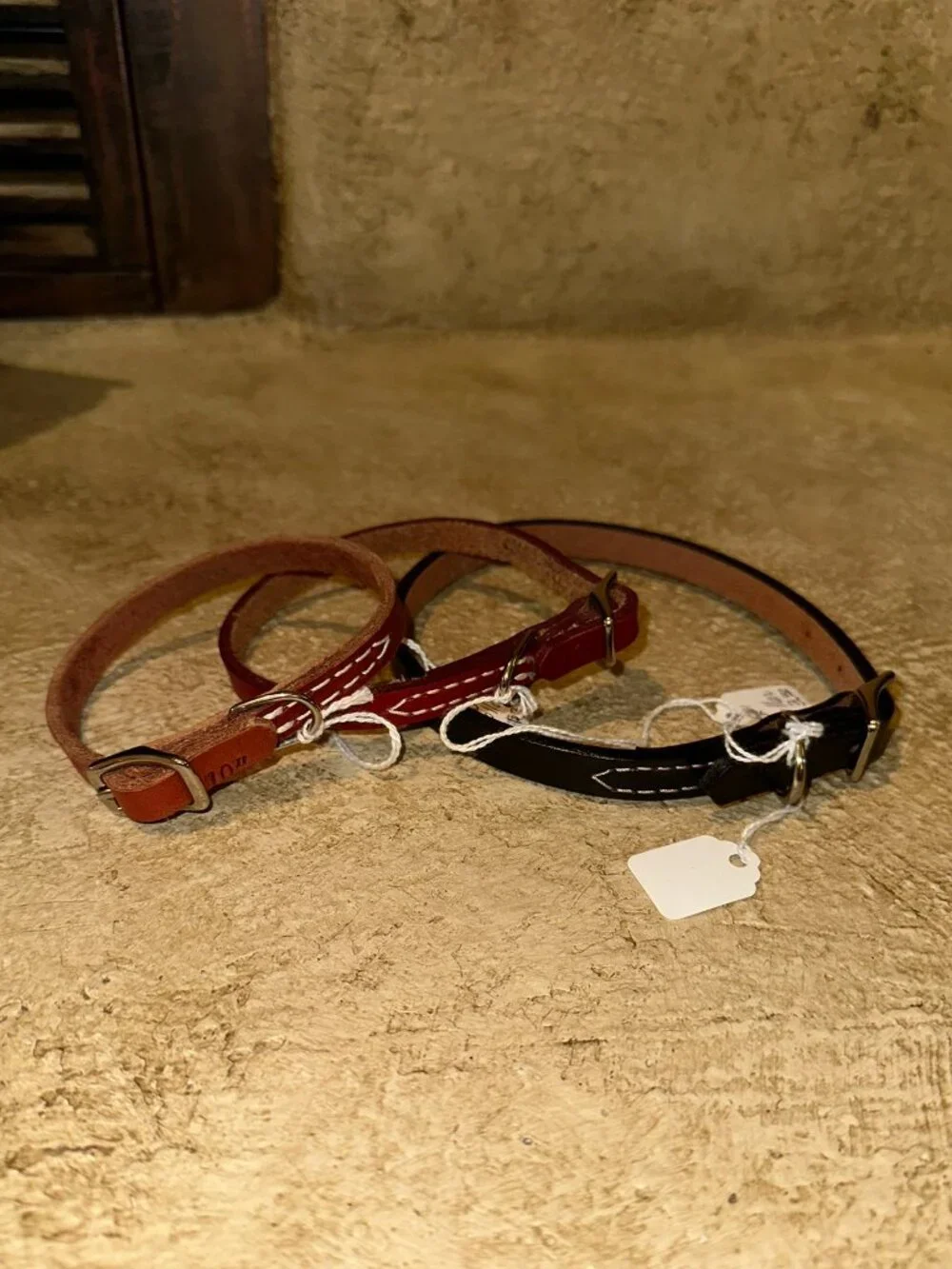 Leather dog collars, class style, 3 sizes